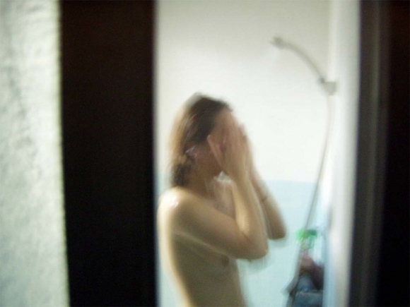 【盗撮画像】普通の女の子がお風呂に入ってるところを狙った盗撮って背徳感あるけどエロいんだよなｗｗｗｗｗｗｗ【画像30枚】03_20190722001944df4.jpg