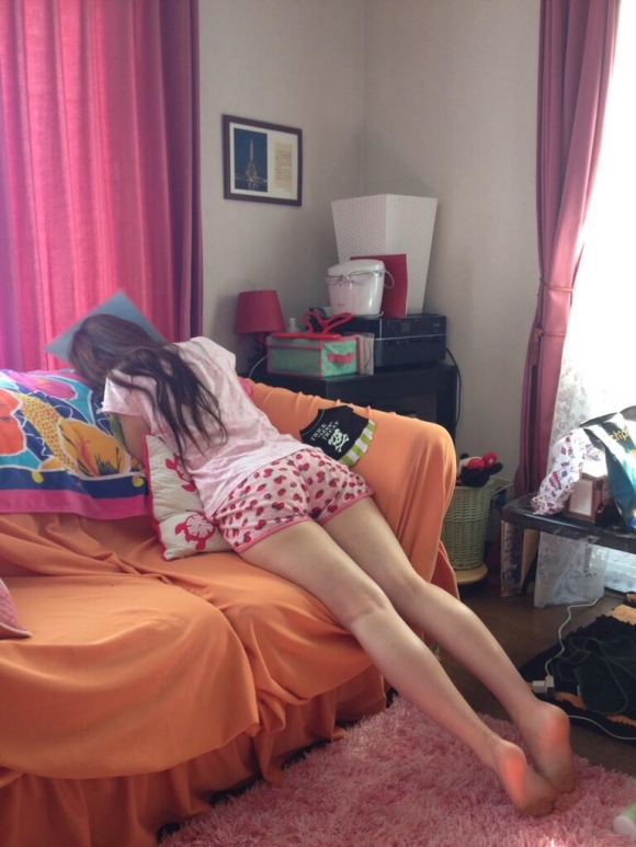 【流出画像】女の子の部屋着の中でもこういうショートパンツがエロさNo.1！ｗｗｗｗｗｗｗ【画像30枚】04_20181201230540f23.jpg