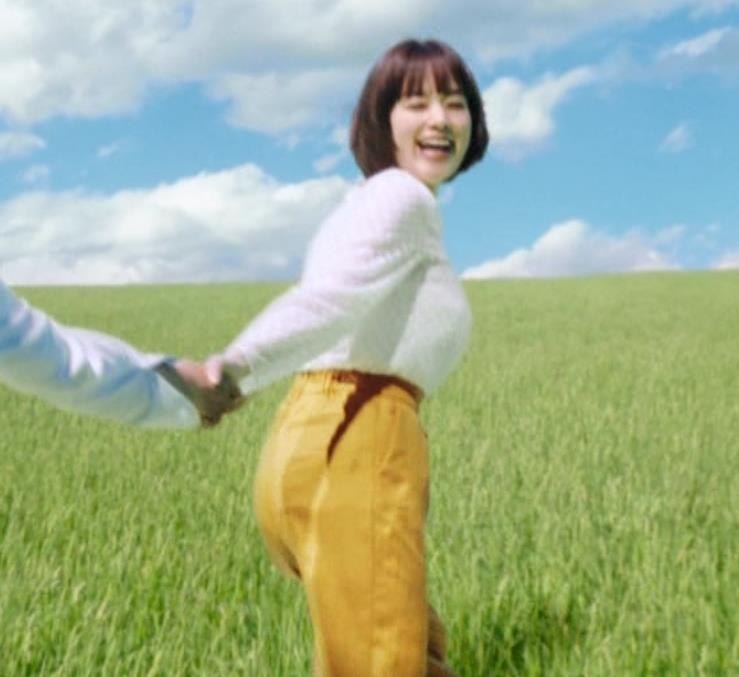 筧美和子　おっぱいが揺れまくるCMのGIF動画キャプ・エロ画像６