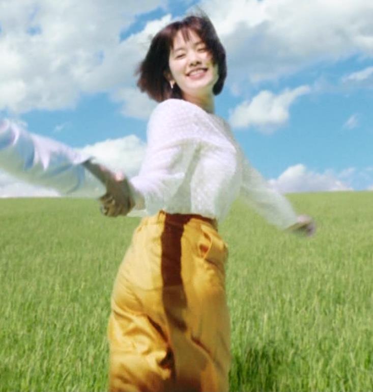 筧美和子　おっぱいが揺れまくるCMのGIF動画キャプ・エロ画像７