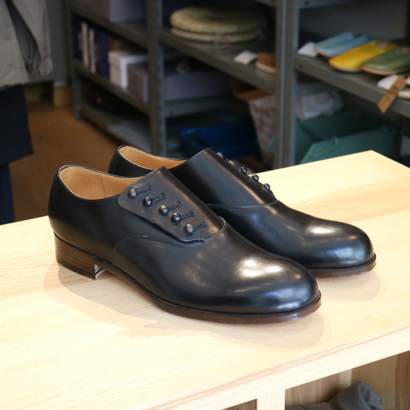 forme (フォルメ) / 【Button Up Shoes Plain Toe】のご紹介 